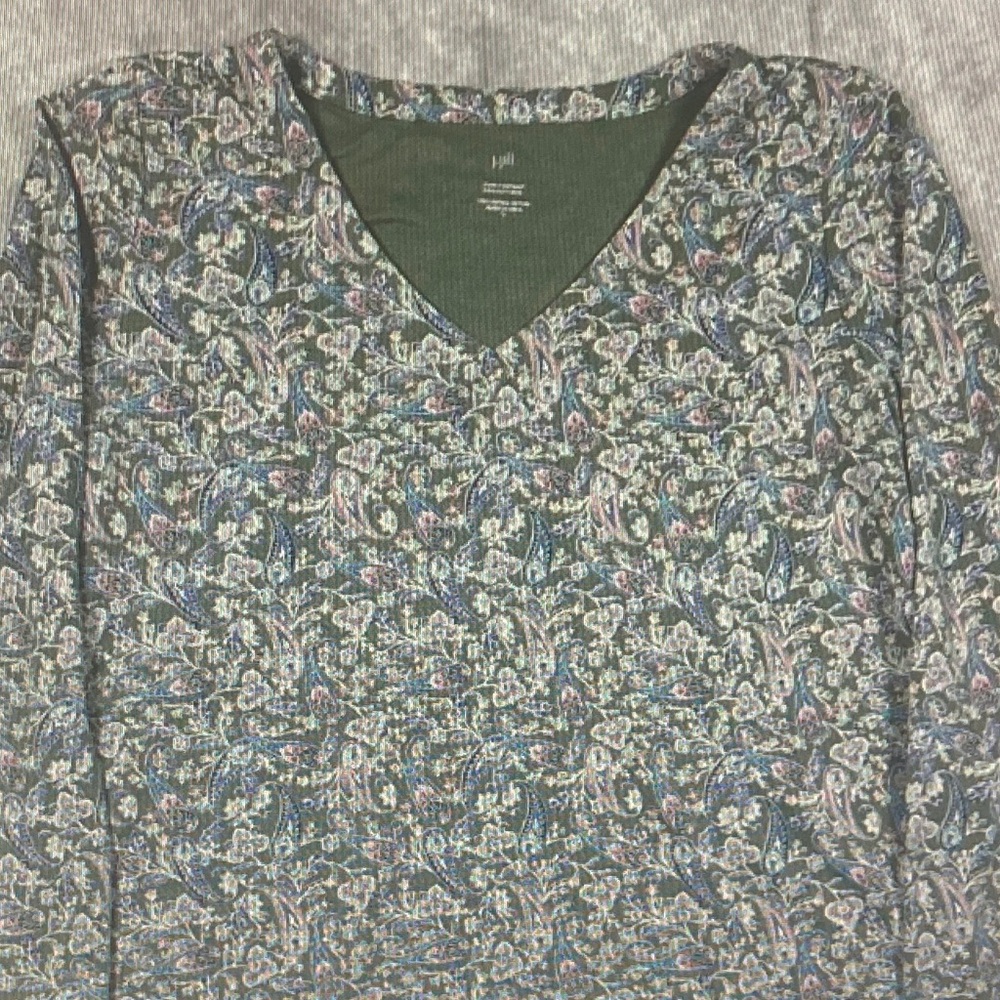 J. Jill Green Paisley V-Neck Tunic with Blue and Pink Accents